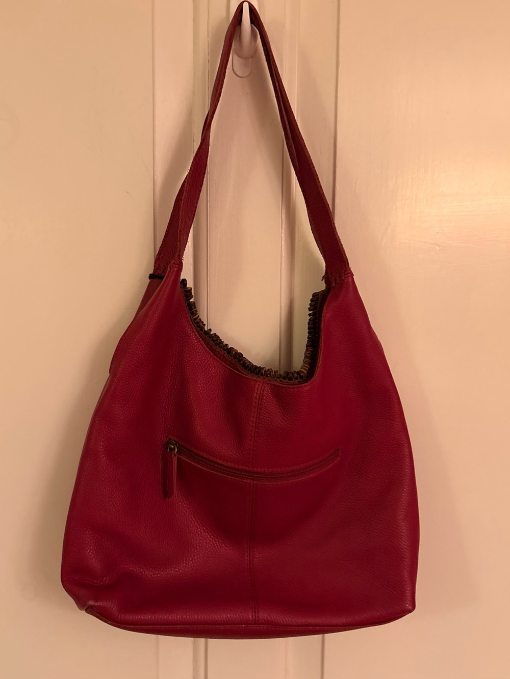 The Sak Huntley Hobo Bag Crimson Red Pebbled Leather Crochet Detail Tassel Charm - Picture 5 of 8